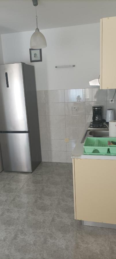 Feel Good Apartment Banjol ภายนอก รูปภาพ