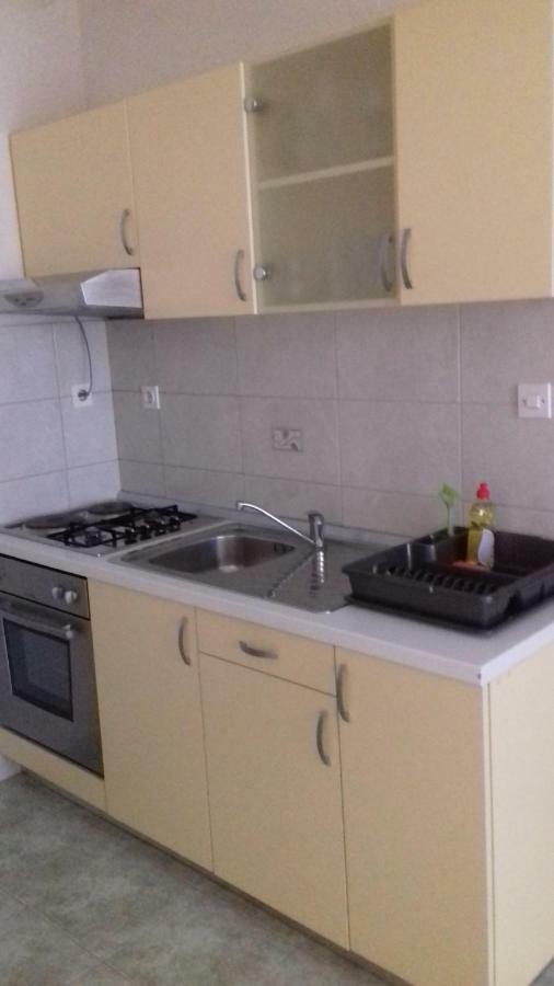 Feel Good Apartment Banjol ภายนอก รูปภาพ
