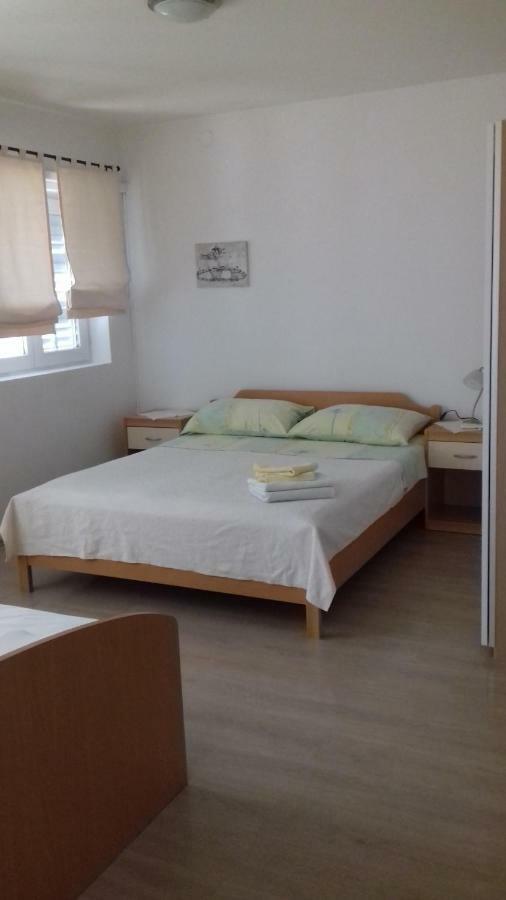 Feel Good Apartment Banjol ภายนอก รูปภาพ