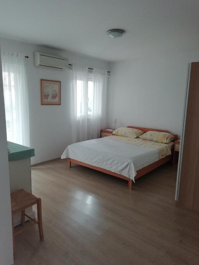 Feel Good Apartment Banjol ภายนอก รูปภาพ